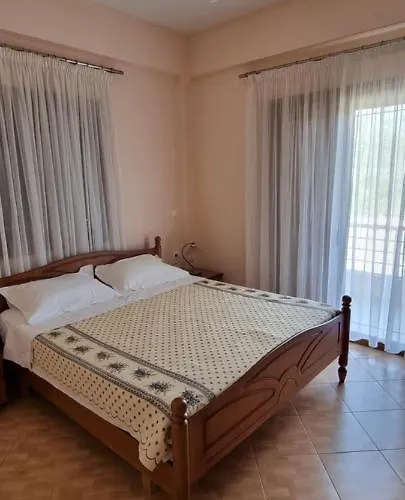 Elenis House Apartamento