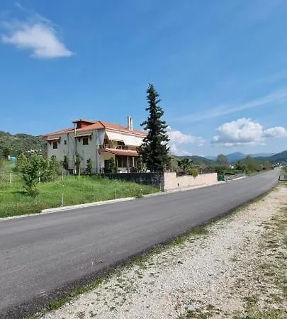 Elenis House Apartmán Finiq