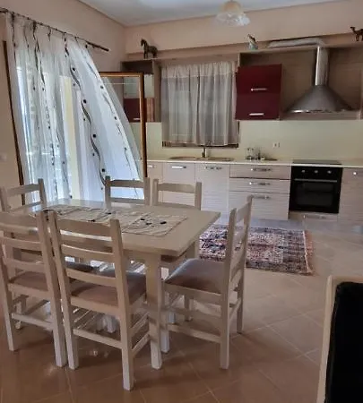 Elenis House 公寓 *